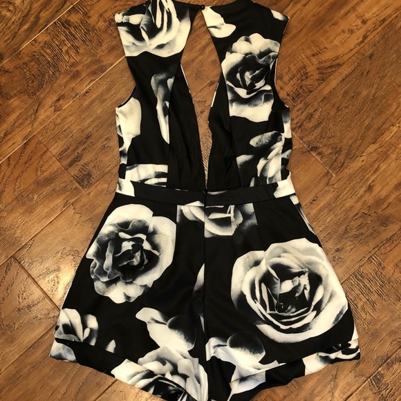 Floral romper - Picture 3 of 4